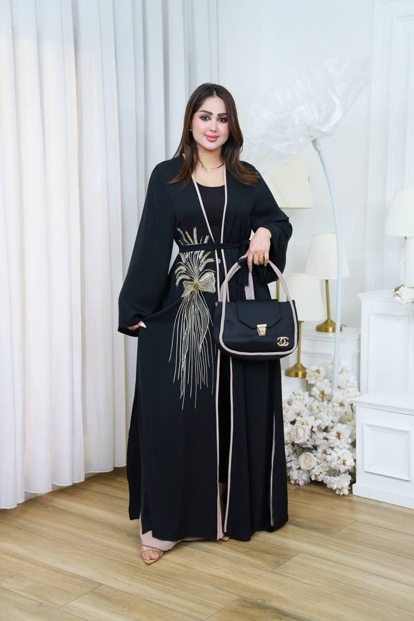 #جديدنا موديل كويتي ❤️
✨الأقماش حرير أماراتي
🪄الشغل تطريز حاسبة + تطزيز يدودي🪡🧵
🎗️مڪون من 3️⃣ قطع
⤶بشت الأقماش 
⤶احزام
⤶حقيبة 👛 

🎗️التلبيس :- من وزن 60 الى وزن110
🎨🎨 الألوان :-
←بيجي
←جويتي
←مشمشي
←زيتوني
خدمة توصيل لجميع محافضات العراق
للحجز والاستفسار مراسلة الصفحه خاص رجاء او واتساب *********** #بيج الاميرات للملابس #عبايات #صايات
