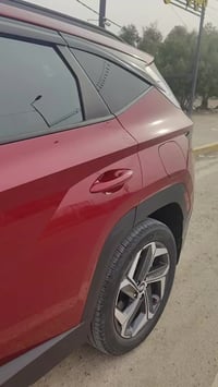 توسان للبيع موديل 24لون احمر دم الغزال مواصفات نص فول حادث موظح بل منش...