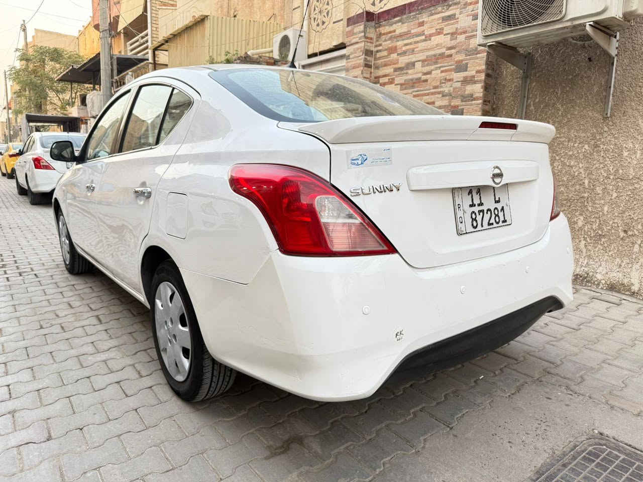 سلام عليكم البيع سني هندي موديل 2021 ماشيه 60الف مكفوله من الضربه والصبغ والتبديل مكينه كير وضع شركه بسمي سياره مكاني بغداد سعره 108بيه مجال 
***********
