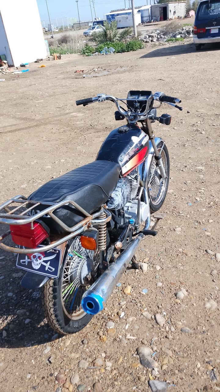 دراجه للبيع موديل 18 المكان ديالى بهرز 350 وبها مجال كهربائيات كله جديد نظافتها شوفع***********
