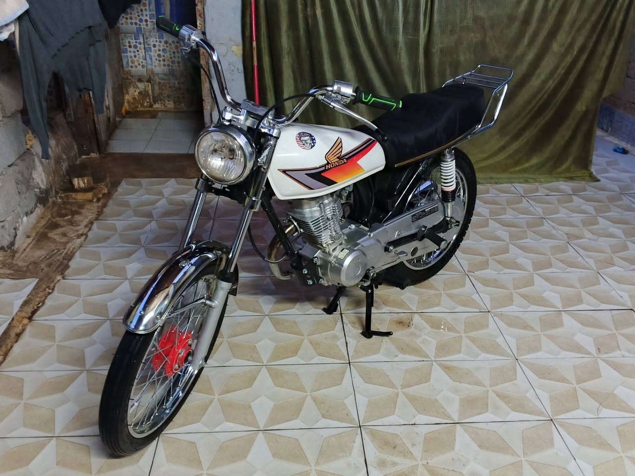 دراجه ايراني نامه اصلي اوراق سكنر بس اوراق ضايعه للبيع مكفوله الشراي يتصل مكاني الشيشان لا تعبني رجأ *********** السعر 650
