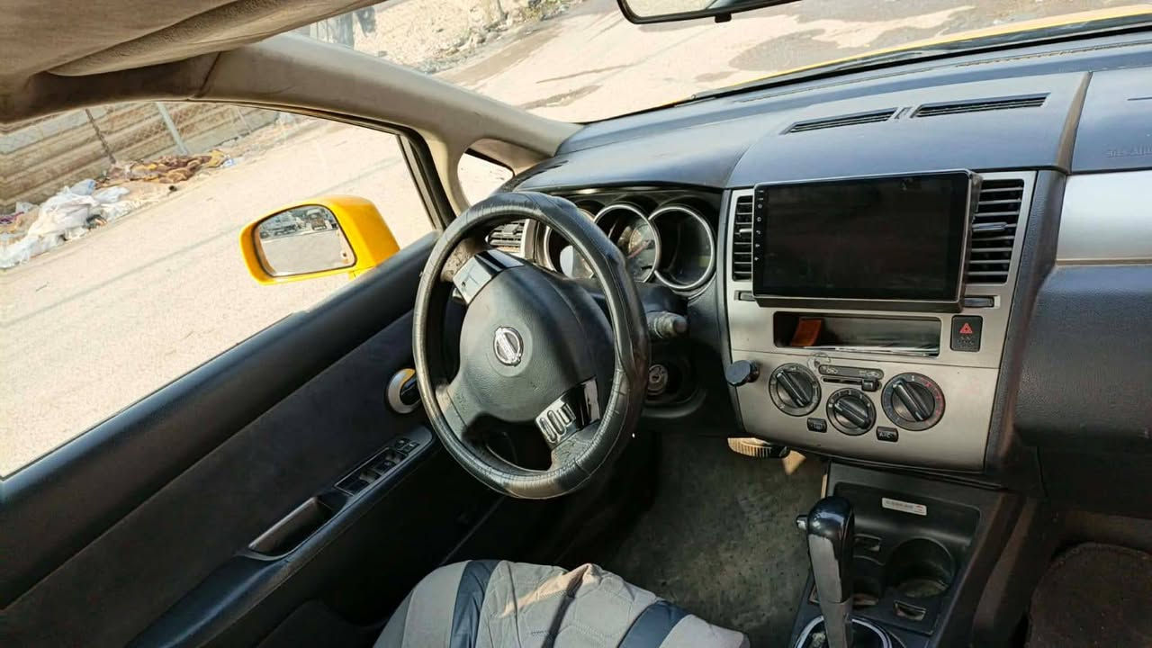 نيسان فيرسه موديل 10 البيع كير مكينه خير من الله بيه 3قطع صبغ حداديه جديد ماميه وخلفيه تبريد يشتغل سياره خير من الله مكان مدينه الصدر الدسيم سعر 62بيه مجال حك جيه ***********
