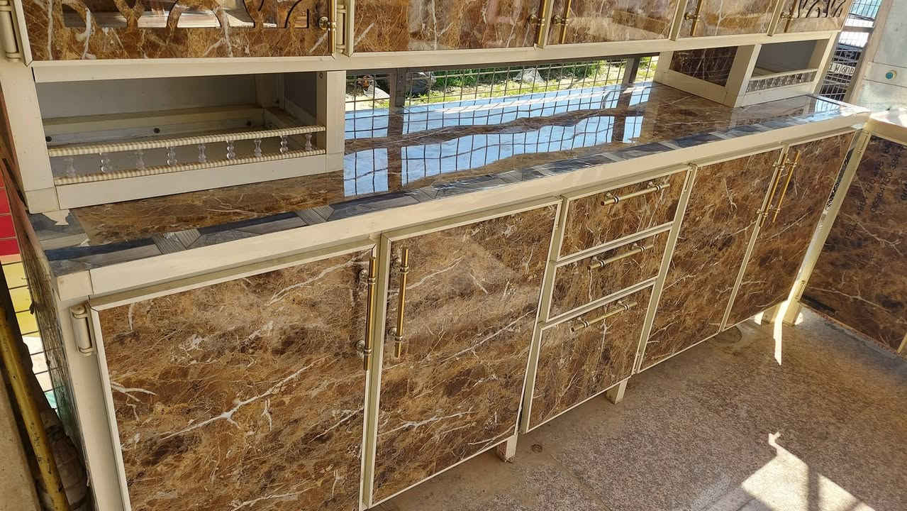 كاونتر فصال نضيف جدا مع سنك كرانيت
السعر ٢٩٠ الف ٥ابواب وليس ٤
معرض صفاء العباسي القوسيات طريق دهوك قرب مول ياسمين النعيمي 
***********
***********
