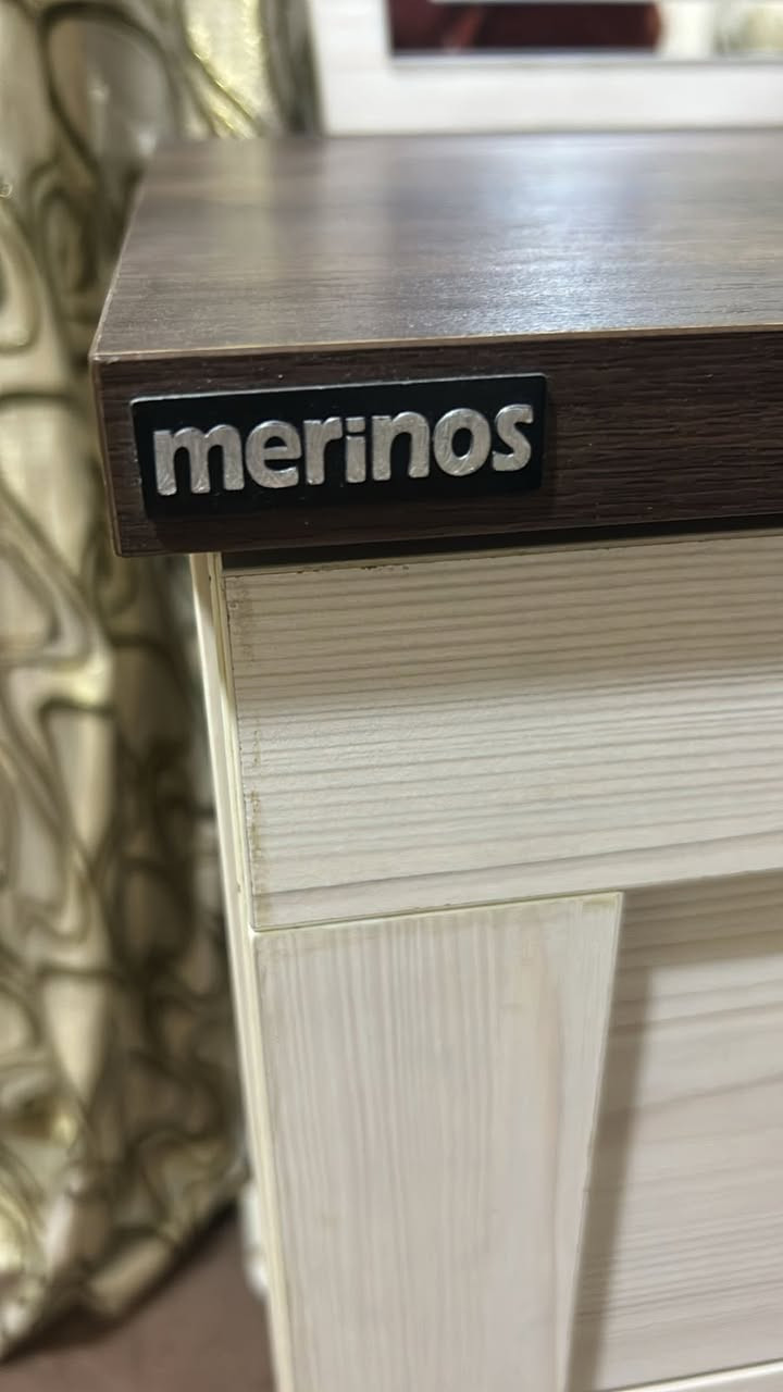 ژووری نوستنی ٢ نەفەری ساڵێکە کراوە لە موبیلیاتی دیکۆر هۆم ١٨ وەرەقەی پێدراوە
بۆفرۆشتن ٧٢٥ هەزار

سلێمانی
Whatsup
***********
