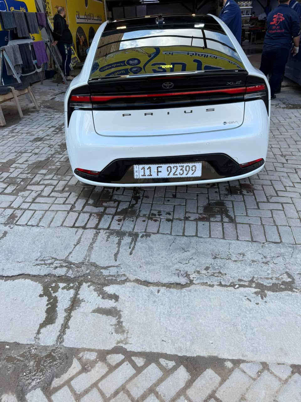 السلام عليكم تيوتا بريوس ٢٠٢٤وارد امريكي مرقمه بغداد للبيع  فول مواصفات ١/١ xle بانوراما ماشيه ٢٠٠٠ اخت زيرو لاستفسار لاتصال عله رقم ***********
