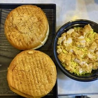 رويال جكن • ريزو ١ • بركر دجاج ٢