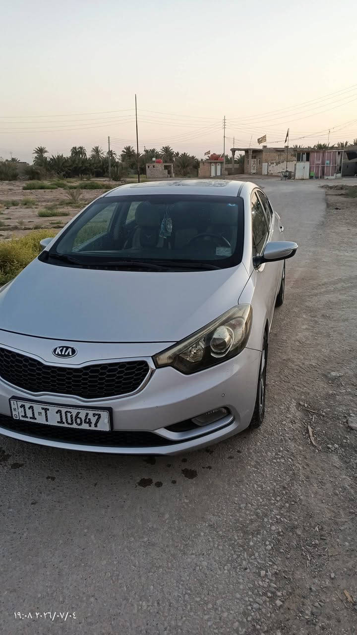 سيراتو موديل 16 فول مواصفات عدا البصمه كامرا حساسات امامي وخلفي تحكم استيرن كامل مثبت سرعة فتحة بالقمارة مري شفط واشاير بالمري للبيع او مراوس بيها بارد قليل باب السايق السعر 137 للاستفسار الاتصال ***********
