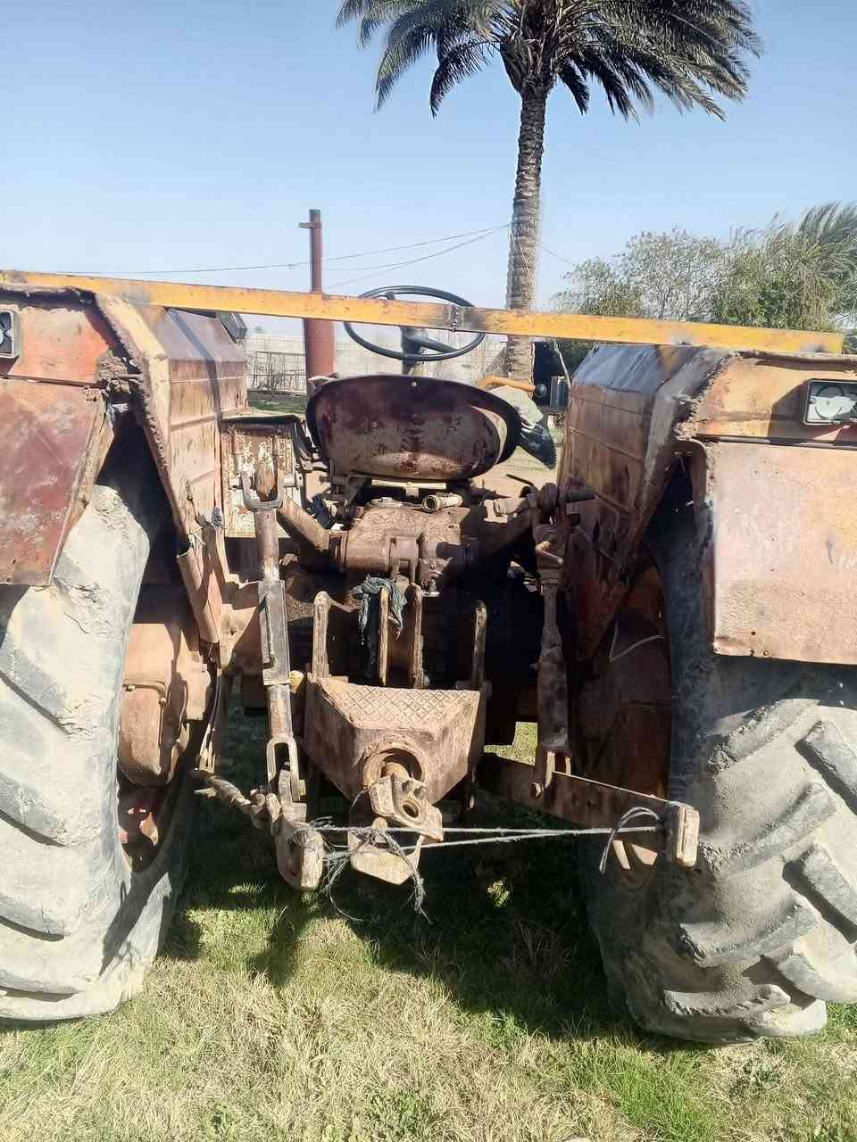 السلام عليكم للبيع بدون سنويه  عنتر 71 موديل 84 تاير حجم 30 ثقالات اماميه هيدروليك ما مفتوح جديد العنوان ديالى كنعان والاتصال على هذا الرقم***********📞
