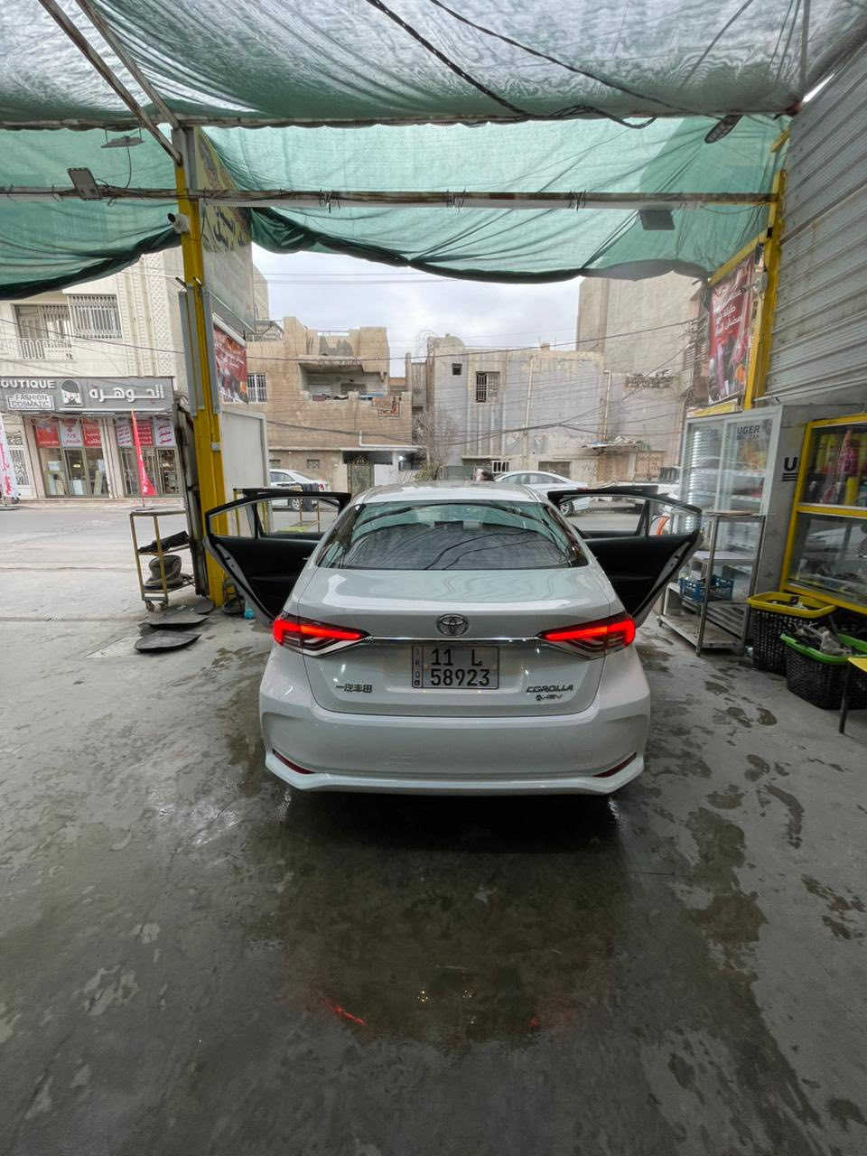 السلام عليكم

للبيع تويوتا كورلا هايبرد
 ماشيه 6700 km

رقم بغداد الجديد

موديل 2025

الشكل الخليجي 

فول مواصفات HEV

مكفوله من الصبغ بيه جاملغ طخة وموضح بالصور 
                                                                                       
  تحويل مباشر 

سياره جديده بمعنى الكلمه

***********

مكان السياره بغداد الصليخ 600 
السعر 23 مليون ونص
