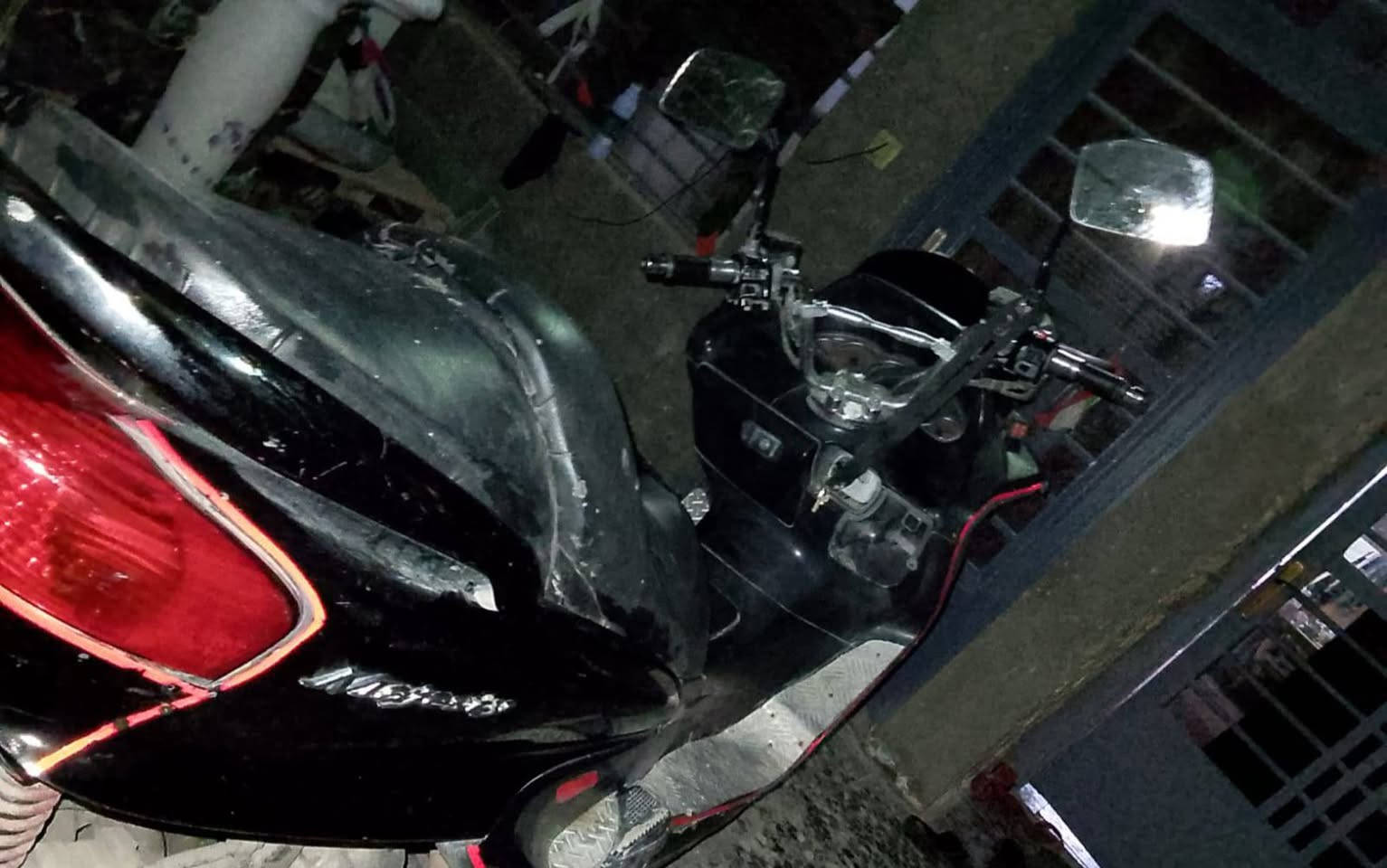 سلام عليكم 
دراجه ماجسته كامله كهرابئياتهة ابريكاتهة حساسات اثنين السعر 400+درع حماية مع القناع مالته60+خوذ15+اجفوف ومناظر هدية🎁🎁 وبيهن مجال للتواصل***********
