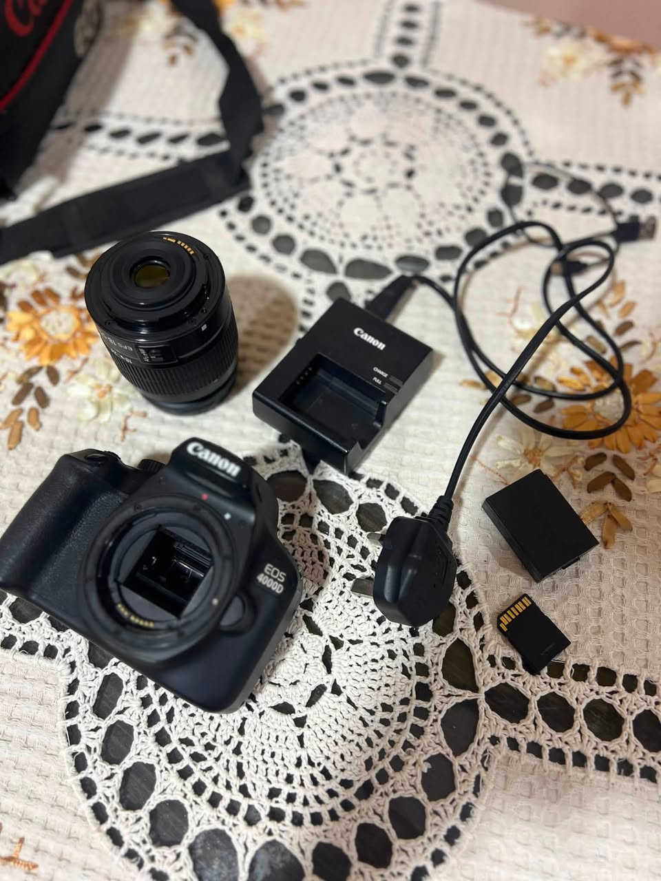 للبيع كاميرا كانون 4000d كسر زيرو ( استخدام شخصي )
شاحن وبطاريه اصليين - عدسه 55-18-الشنطه والحزام - الكارت الميموري

بها خاصيه واي فاي لنقل الصور سواء أندرويد او آيفون 

مطلوب ٦٠٠٠

للتخليص الفوري


**إذا كنت صاحب هذا الإعلان وتريد حذفه لأي سبب، رجاءا أرسل رسالة إلى الدعم الفني**
