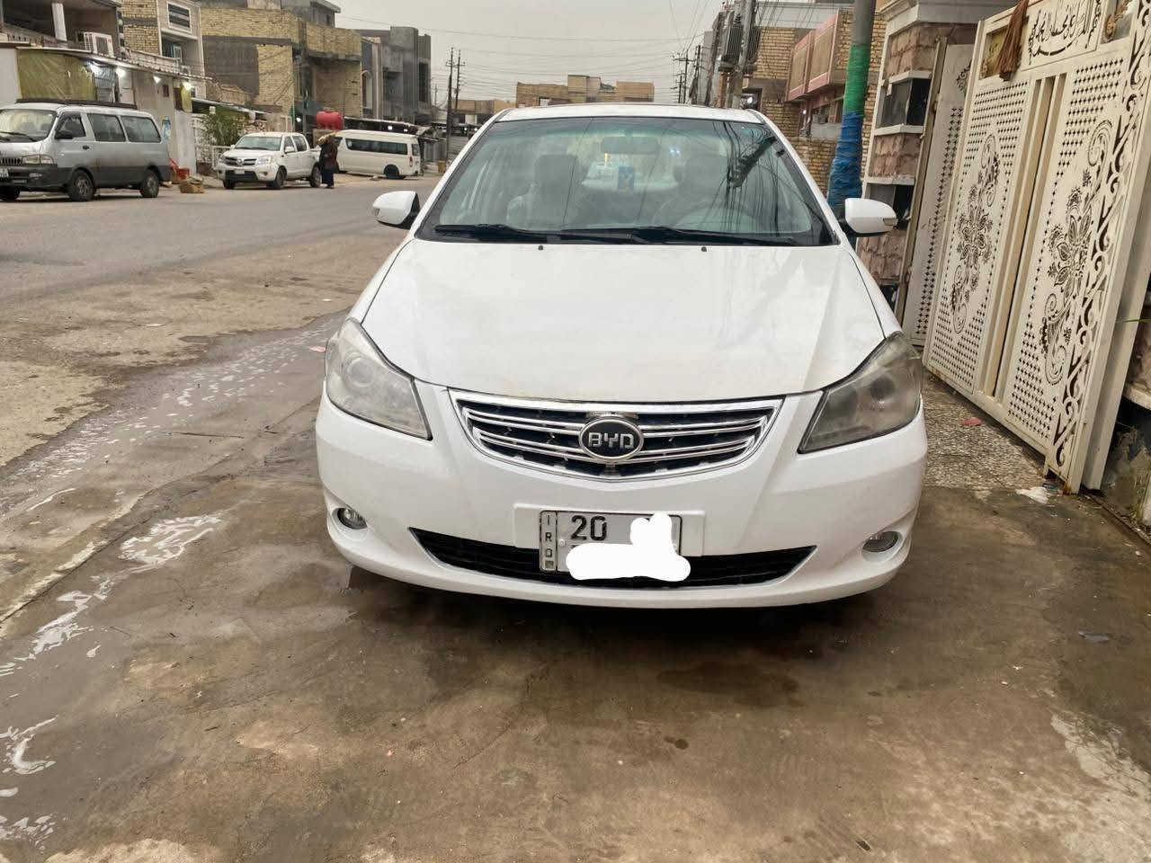 BYD 2013 ابيض خصوصي
رقم ديالى سنويه 2027بدون حادث
سياره جاهزه من كلشي نضيفه جداً 
تدفئه شغاله تبريد
تحويل مباشر  بأسمي 
سياره مال بيت  صدرها نظيف 
شاشه 
كامرا 
بصمه 
فتحه 
اشاير بالمريات

فووول الفول 
جاهزه ترايك وين ما يعجبك
السعر(55)بيها مجال 
العنوان :بغداد 
للاستفسار :(***********)
