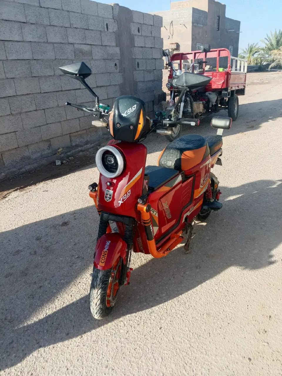 دراجه شحن نوع X900  موديل 2025 جاهزه شغاله سعرها 500 الف وبيهه مجال مكانها البصرة قضاء الدير ناحية النشوة للاستفسار اكثر الاتصال على الرقم ***********
