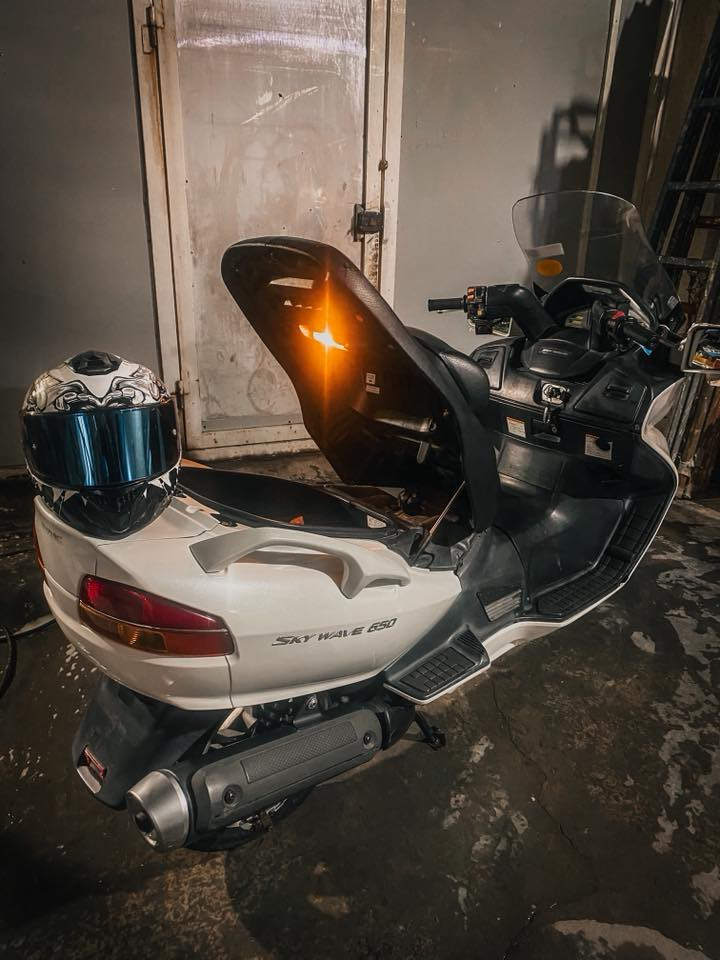 سلام عليكم سكاي 650 مكينه كفاله كير جديد مشكلته تحرك فيوز مالت ماطور الكير وماتنمر أبيع على وضعه تجي تفحص وتشوف بعينك مكان (سماوه)
***********
