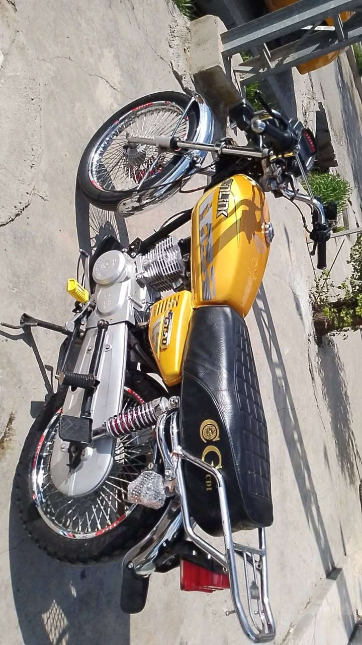 سلام عليكوم عندي هاي درجه لل بيع موديل 2023 سونيك 4كير محرك مامفتوح كبس كهربائية كله شغال دشبول الكتروني درجه بعده سفر مكاني كركوك فيلق منفيس موجود  سعر 480الي مو شراي لايخبره رجاء***********
