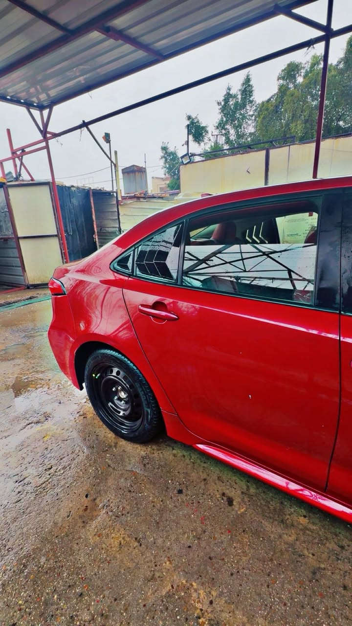 السلام عليكم
تويوتا كورلا2021 للبيع أو مراوس حسب 
بانزين
السونار منشور 
رقم أربيل  تحويل مباشر

مكينة 2.0
فئة سيارة le
مواصفات
شاشة ابل كار بلي + كامرة
سايد بريك دكمة
فول تحكم ستيرن 
تخم تاير +دوشمه جديده مع ارضيه 
سياره جاهزه و بسمي 
السعر. 132$وبيها مجال 
العنوان بغداد الغزاليه 
***********
