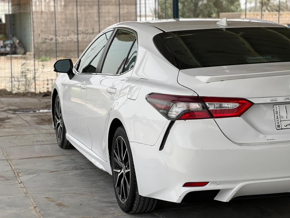 السلام عليكم
كامري 2021 معوقين 
 (مواصفات SE)
شاشة كبيرة 
كاميرا خلفية 
فول تحكم ستيرن 
حادثهه خشم البنيد وقبق الجنطه صبغ 
السيارة حيل جديدة ومابيه نقص 
مكان السياره السماوه 
(السعر 180$ وبيهه مجال ) 
( رقم ***********)
‏
‏
