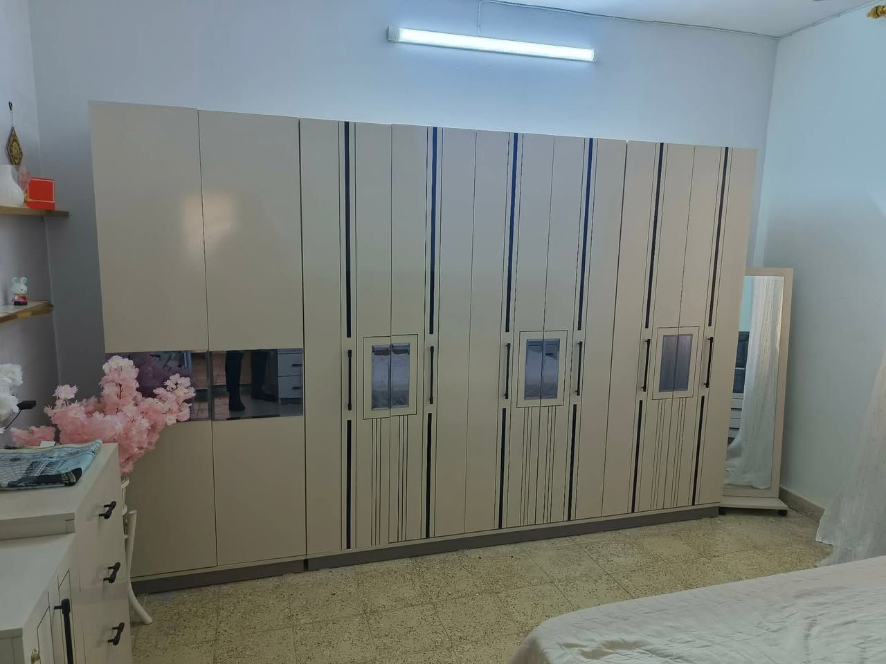 غرفه جديد مكان فلوجه 
تسع قطع 800بي،مجال


**إذا كنت صاحب هذا الإعلان وتريد حذفه لأي سبب، رجاءا أرسل رسالة إلى الدعم الفني**
