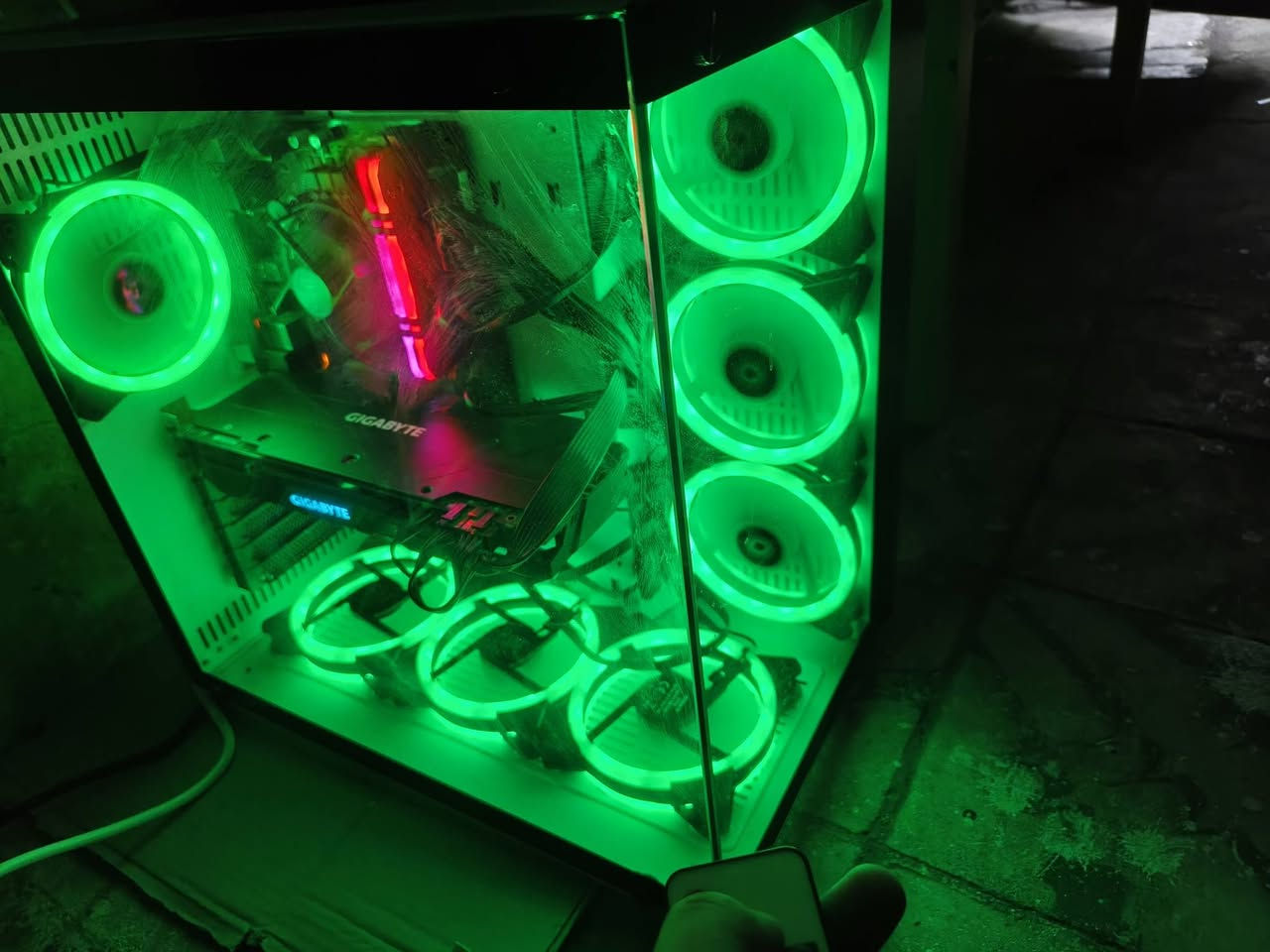 للبيع كيس PC فقط

المعالج: Intel Core i5-10400 6 Cores / 12 Threads

كرت الشاشة: RTX 2060 SUPER 8GB GDDR6 Gigabyte

اللوحة الأم: Gigabyte B460M D2V

الرام: 16GB DDR4 Dual Channel

التخزين: SSD 120GB

HDD 2TB

ملاحظة: • البيع كيس فقط • بدون شاشة • بدون كيبورد وماوس • بدون أي ملحقات

السعر: 725,000 دينار

الموقع: بغداد - مدينة الصدر - قطاع 38

للاستفسار: ***********
