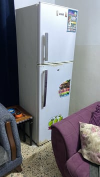 ثلاجه للبيع وشغاله سعرهه125 العنوان الامين الثانيه 07709649237