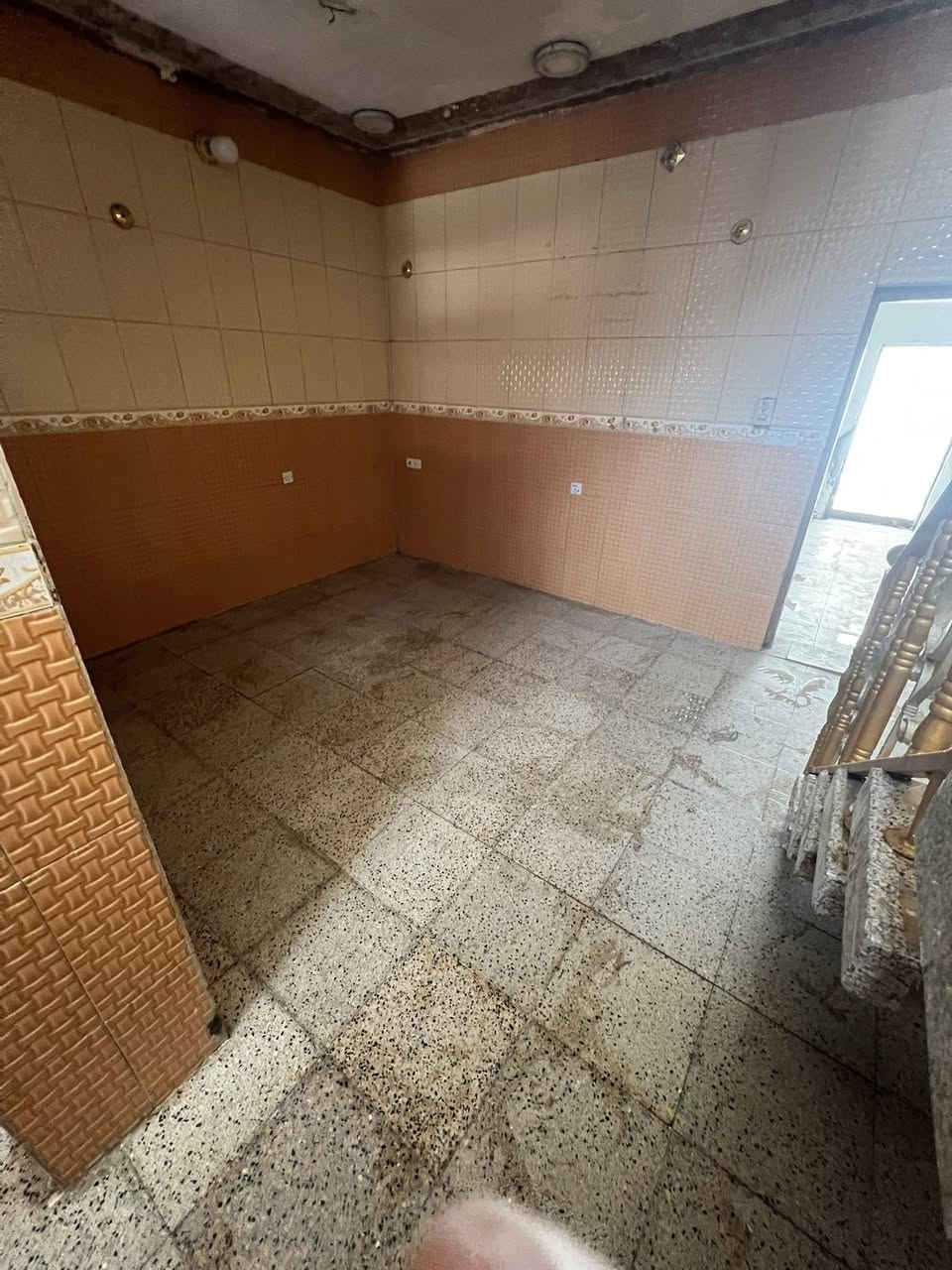 ‏بيت للإيجار المساحة 100 متر منطقة حي البتول وهذا الرقم  ***********
