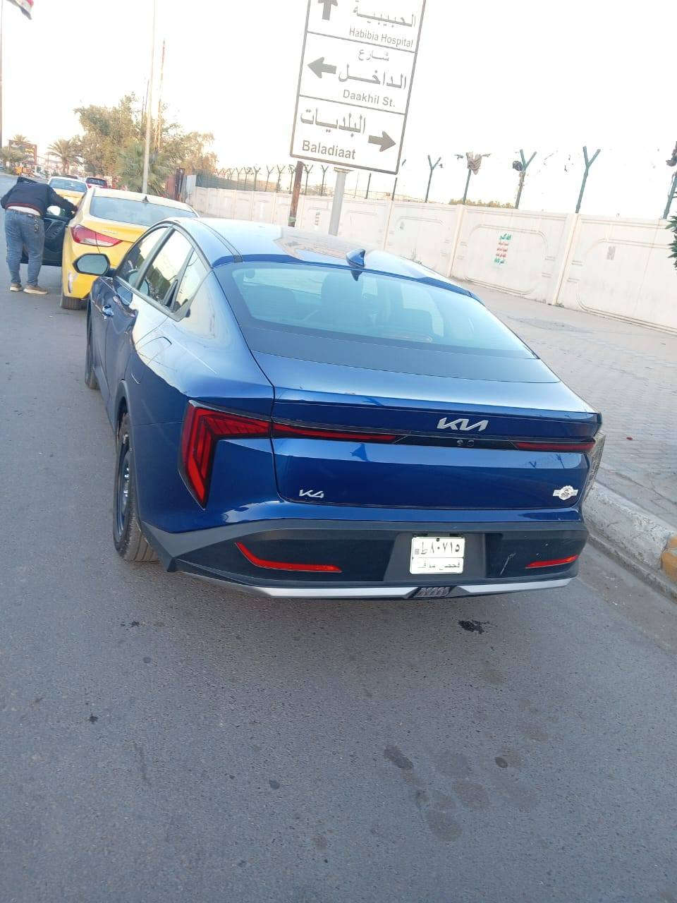 سلام عليكم K4البيع موديل 2025     جاهز عله اخر حبايه ما نقصهة اي شي حادثة موضح بل صور فول ما عده الفتحه شحن لاسلكي تشغيل عن بعد سايد ابريك  كهربائي رادار امامي خلفي  تحكم استيرن تحديد مسار  المكان بغداد رقم الهاتف  ***********
