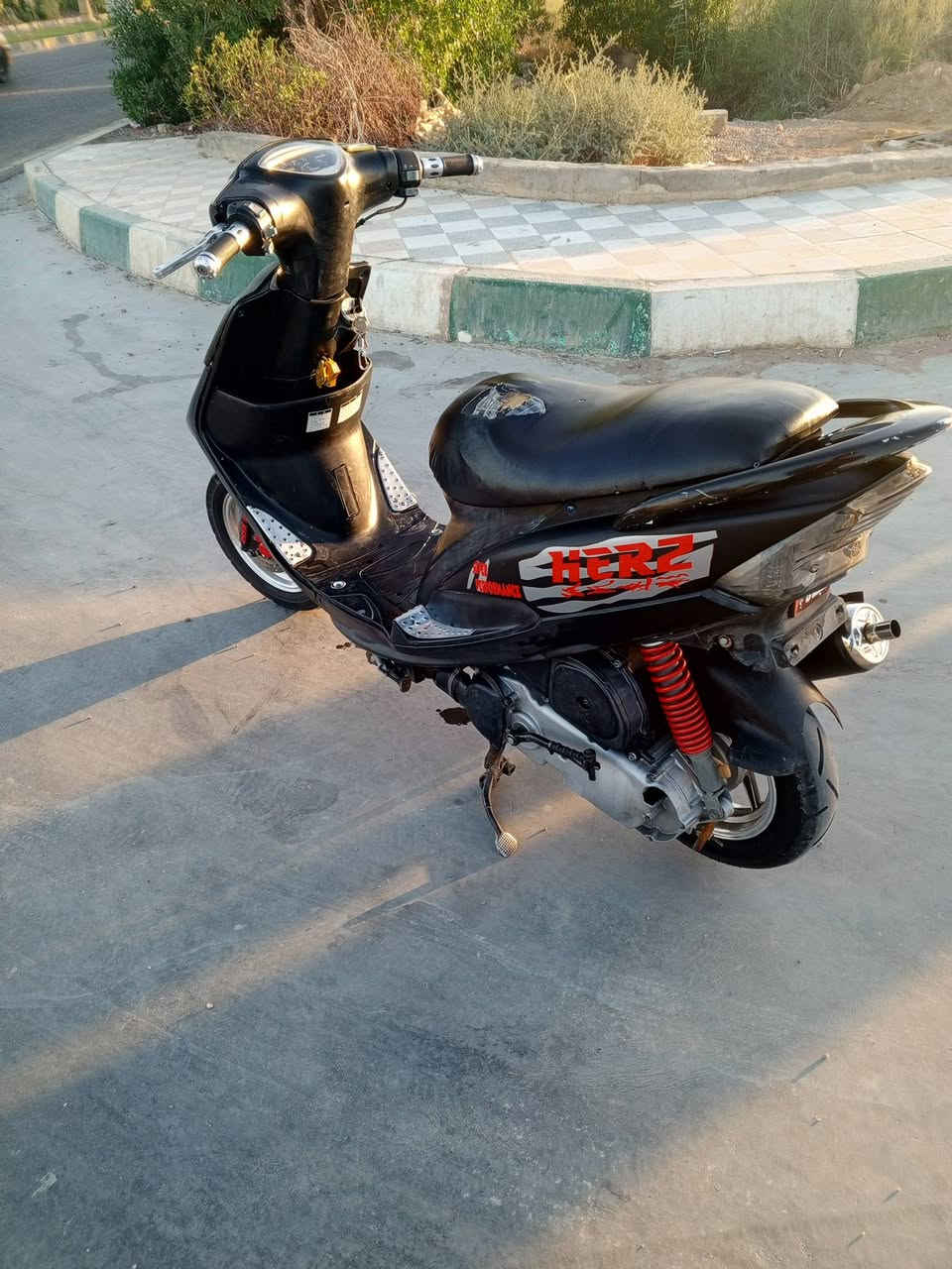 سلام عليكم ورحمة الله وبركاته
دراجة ماكس عدله للبيع 
نضيفه مكينه بلادي 
واتساب ***********
