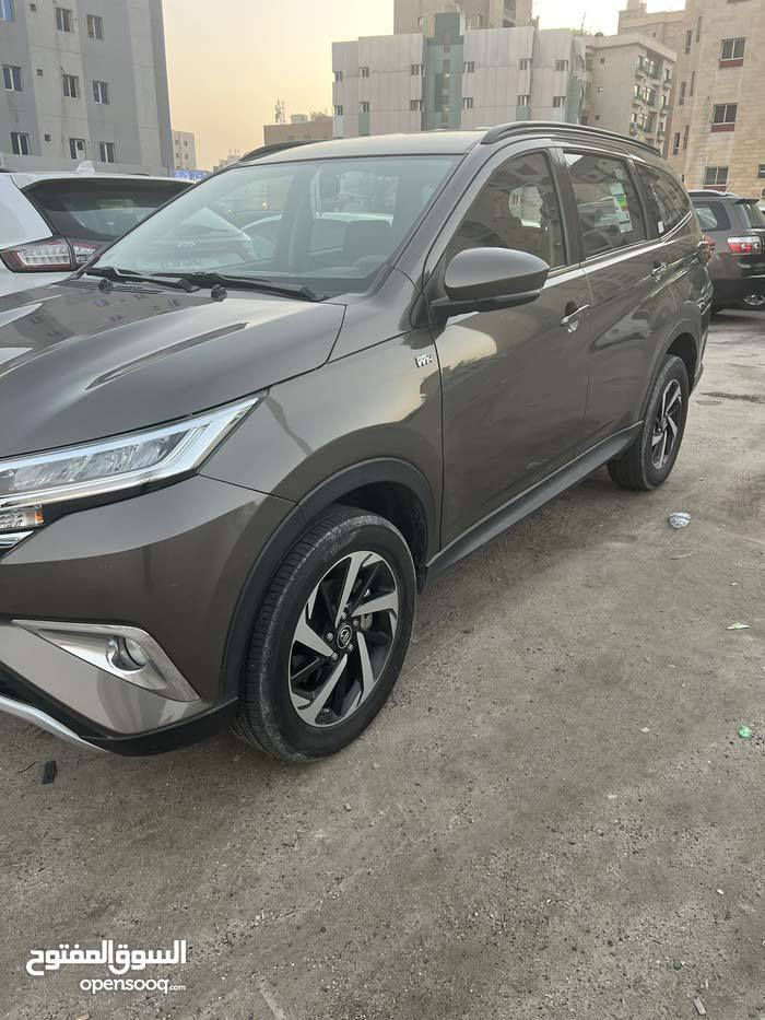 تيوتا راش موديل 23 وارد خليجي بيها صبغ تجميلي جاملغين والبنيد  تجميلي 7 راكب ماشيه100 قابل للزيادة رقم بصره انكليزي باسمي السعر 185 وبيها مجال للاستفسار الاتصال او واتساب *********** البصرة, العراق
