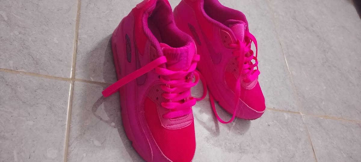 قطع صبايا بحال الجديد للبيع باقل الاسعار لتواصل ع الخاص ويتواجد قطع أخرى لصبايا والأطفال والاحذية


**إذا كنت صاحب هذا الإعلان وتريد حذفه لأي سبب، رجاءا أرسل رسالة إلى الدعم الفني**