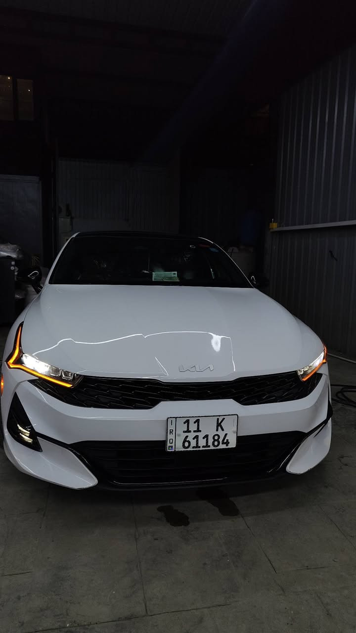 سلام عليكم
🚗 للبيع كيا K5 GT-Line

📌 اللون: أبيض

⚙️ المحرك: 1600 تيربو

🔥 فئة GT-Line الرياضية

 موديل 23 معروفة مواصفات جيتي لاين فول

حادثها بنيد مبدل فقط لا جاملغ مفتوح و لا دواخل 

سيارة جديدة كلش ما صالها هواي من داخلة للعراق 

📞 للتواصل  ***********

مكاني بغداد مدينة الصدر
