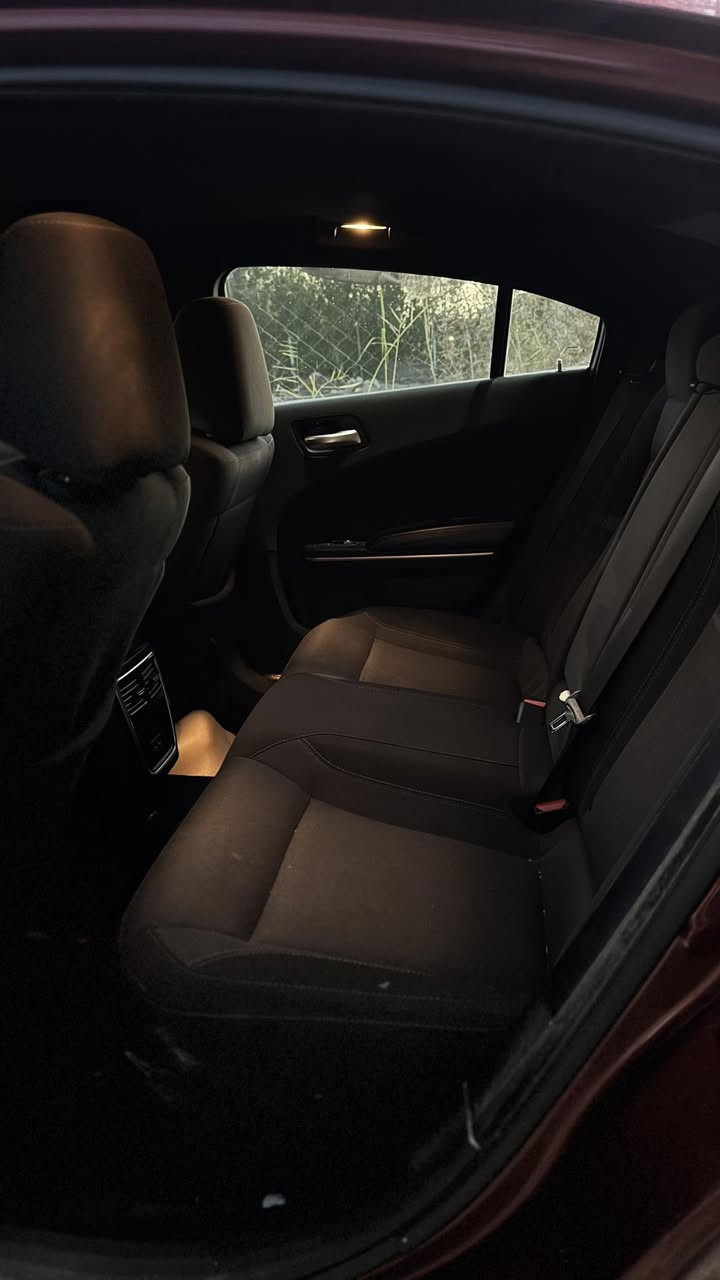 السلام عليكم 
جارجر 2020 اصل رقم اربيل  (باسمي )جاهزه من الهزه جديده وسنويه ٥ سنوات نفاذها  ✅

لون كرزي 🍒 گفاله عامه حادث  طرف دعاميه امامية فقط 
كار بلي 
فتحه 
كشنات كهرباًئية
كشافات زنون
زنون عالي ناصي 
السياره جديده واستخدام شخصي وماشية 77 ميل فقط 

🔺الصور تقرير امريكا  _ السونار  _  بالمنشور 

🔺العنوان : سوق الشيوخ _ حي العرب _ 

🔺 رقمي : ***********

🔺السعر : 237 مجال بسيط
