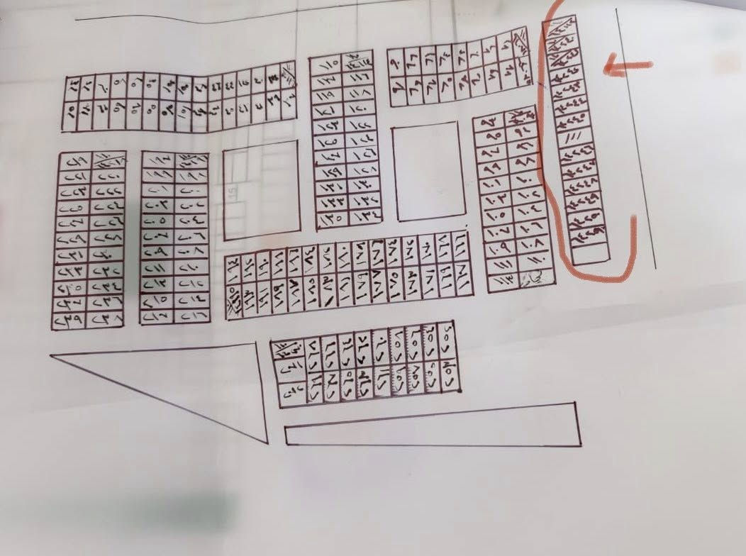 قطعه طابو صرف  باسمي مفروزه 200 متر بالشريط الجديد اله  مقاطعه 64   رابع قطعه عن شارع 30 المخدوم توزيع المخدرين الصحه بحي التضحية شارع العيادة مقابيل حي الكرامه  دور المالكي المنطقه بيها سكن بده تكدر تبني بيه 
خاص او الاتصال *********** 
رقم العقار64242/11 

واتساب ***********
