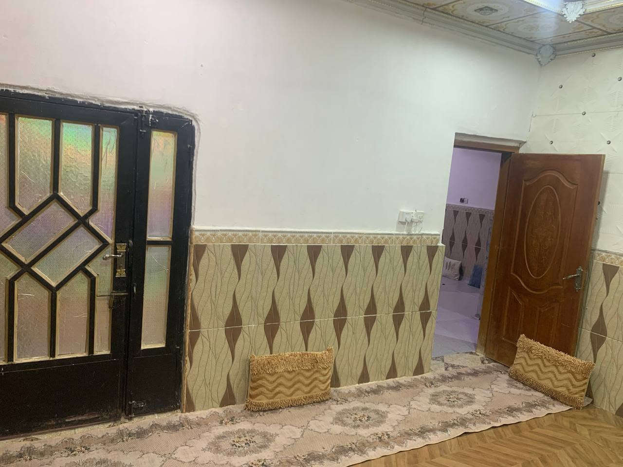 السلام عليكم 

بيت للبيع 

#المساحة 100 متر

#السعر :65 بي مجال للطيبين 

#نوع العقار :طابو صرف زراعي وكاله من ابو الأرض 
والأرض تابعه لولاد عامر يعني من ناحيه الأصوليات نام وراسك بارد 

#موقع : ابو الخصيب العوجه النزيله شارع ابو حسين الخياط أو شارع أولاد عامر

#الرقم   ***********

البيت طابقين 

الطابق الأول 
بي غرفه وديوانيه ومطبخ حار وبارد وصحيات خارجيه وداخليه

الطابق الثاني 
بي غرفه على طول البيت ومخزن وبيتونه للعلم الطابق الثاني سندويج 

#انتباه : انه مو ابو عقار انا المالك
