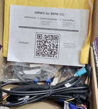 عندي كار بلي مال BMW بهذا الشكل والموديل وعندي واحد مال مارسدس للتواصل...