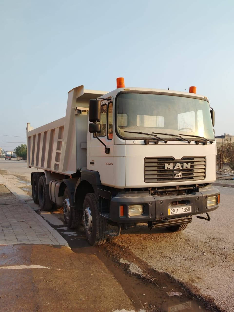 مان 2003 رقم واسط مكينة تجارة كير 151  مجموعة جيف ***********
