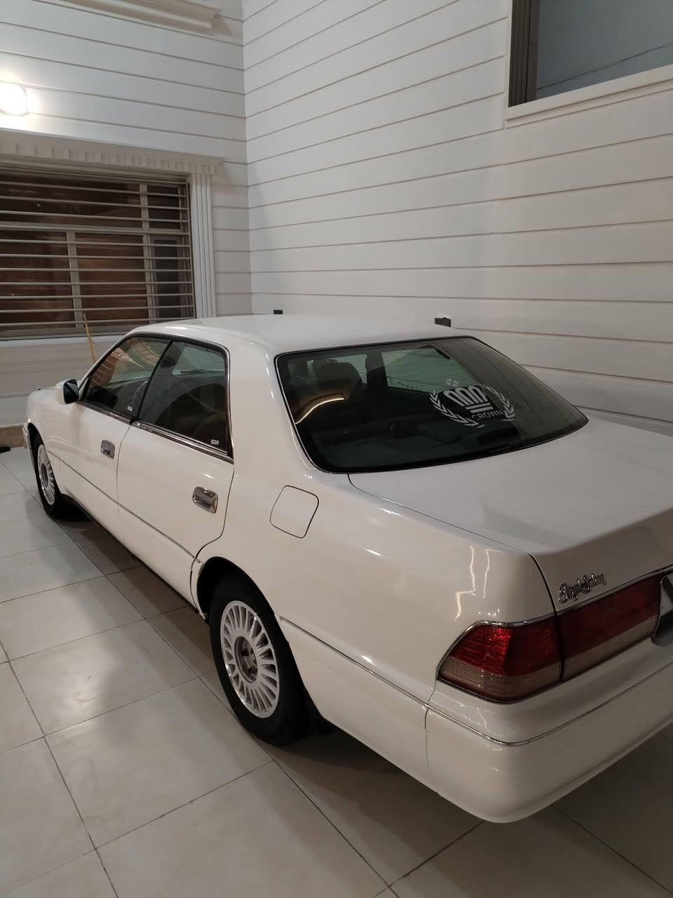 سلام عليكم راس ثور للبيع مديل 1996  رقم دولي جديد سياره جديده رقم الموبايل ***********
