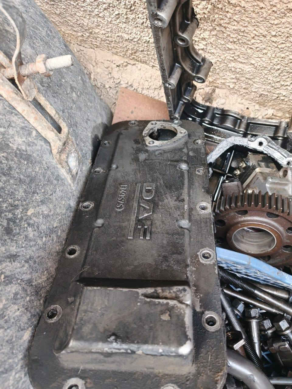 السلام عليكم للبيع غراض مال داف حجم 380 كل التفرعات المحرك كرنك تاروسه بور بساتم وذراع تفرعات المي وتفرعات الكاز انجكترات واتربم  فلاوين استفسار ***********
