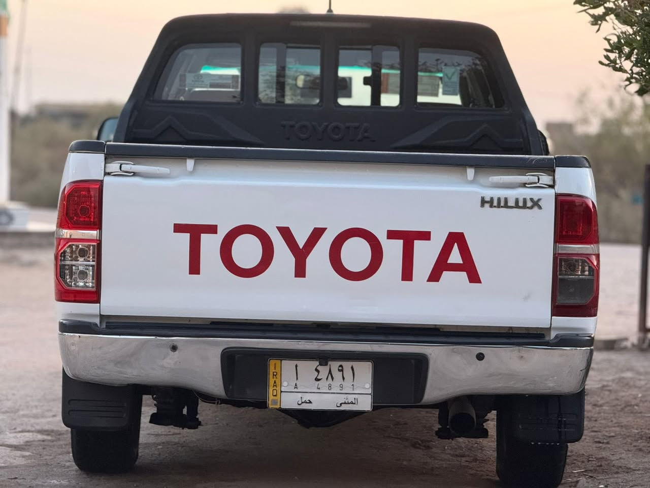 السلام عليكم
تويوتا هايلوكس  2014الساير كويتي شاصي19 اوتماتيك السياره جاهزه من كلشي بالكارتون سياره مامتعوبه ع ايدي رقم باسمي محرك كير مكفولات السياره جاهزه ع اخر حبايه مابيه اي نقص بيه صبغ ربع الباب الامامي لتواصل *********** سعر 208
