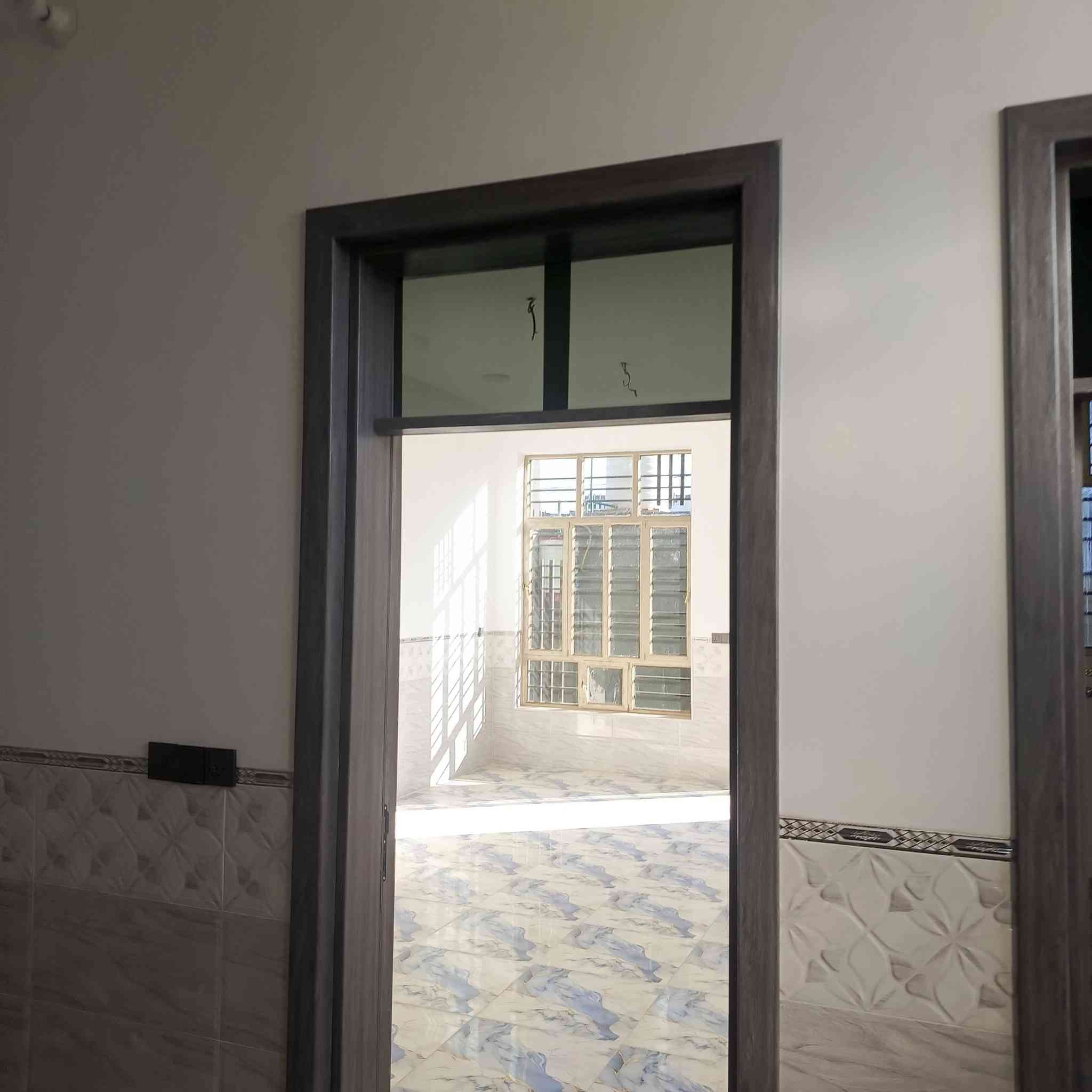 مشتمل طابق واحد طابوق كامل فوووول بعده مامسكون مساحه 150 واجه 7.5 في الصقلاوية حي الشهداء الثانيه مكان مميز يتكون من استقبال ومطبخ وصاله وغرفه نوم وصحيات عدد3 ومناور وللامانه شغل درجه اولى مابيه نقص بسمار البوب قاصه السعر 80 وبيه المجال
هاتف ***********
مشتمل طابق واحد طابوق كامل فوووول بعده مامسكون مساحه 150 واجه 7.5 في الصقلاوية حي الشهداء الثانيه مكان مميز يتكون من استقبال ومطبخ وصاله وغرفه نوم وصحيات عدد3 ومناور وللامانه شغل درجه اولى مابيه نقص بسمار البوب قاصه السعر 80 وبيه المجال
