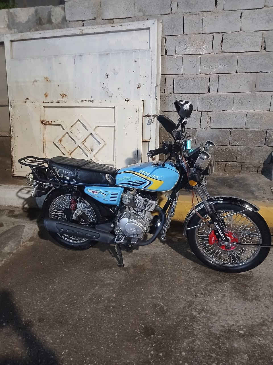 سلام عليكم ورحمة وبركاته 
دراجه تايجر للبيع موديل 2026 دراجه ماشيه 3500 الطلب استفسار على الرقم العنوان ديالى بعقوبه
***********
