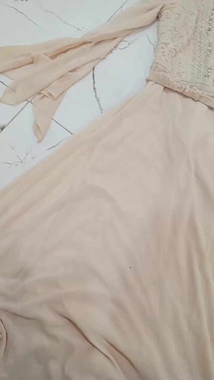 للبيع فساتين على ١٠ و١٥


**إذا كنت صاحب هذا الإعلان وتريد حذفه لأي سبب، رجاءا أرسل رسالة إلى الدعم الفني**