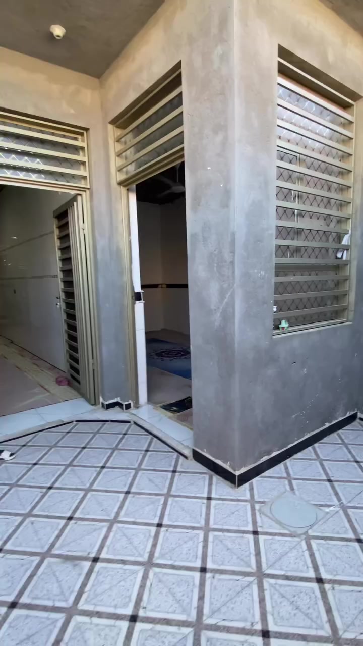 للبيع بيت مساحة 150 متر طابقين كامل للخير خلف المعلب القديم الاستفسار ***********
