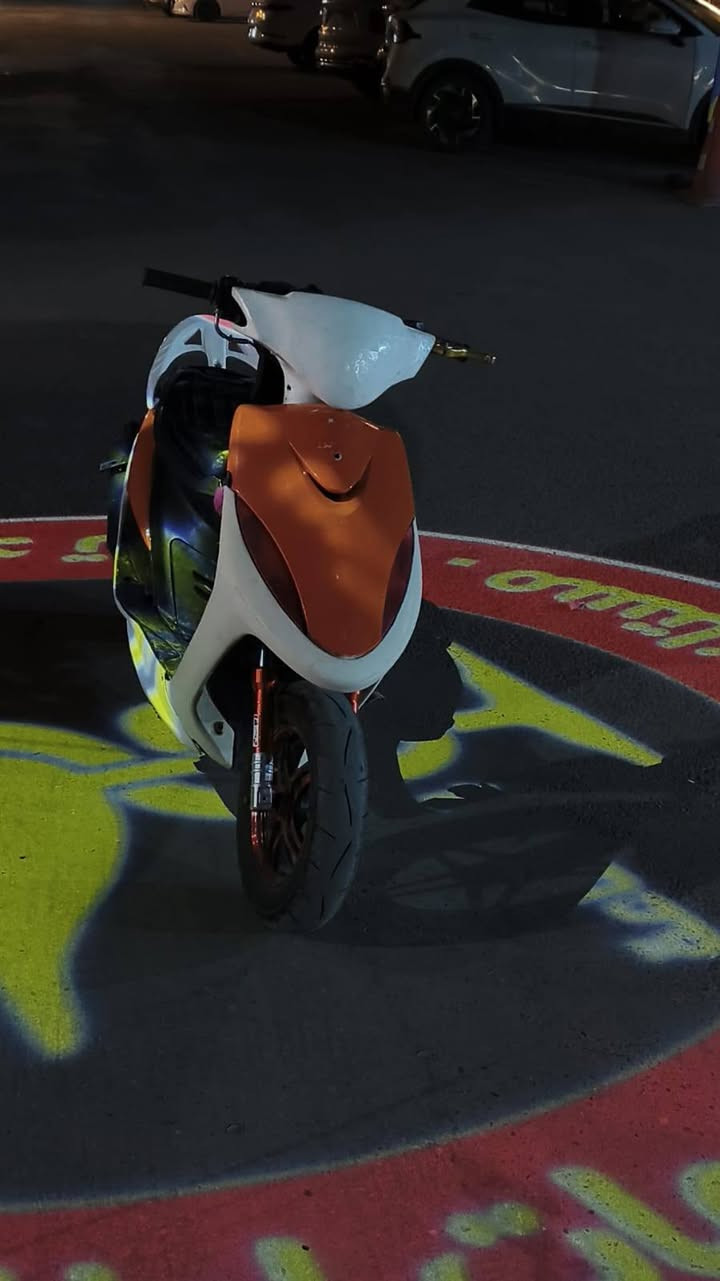 ماكس عدلة للبيع 
دراجة مزوعة تزويد 
مكينة مكفولة
سلف نكرة
راجع 50سانتيم
ويل كب رياضي اصلي 
دبل خلفي قزم
صدر رياضي 
قبغ فلاوين رياضي
قطرة دهن رياضي
صالنصة رياضي
سلف راضي
سبايدر اربع ولفات
مازدة أمامية صب
وبعد بيهة غراض هواي
السعر:💵💸800 وبيهة مجال الطيبين
واتساب موجود***********
