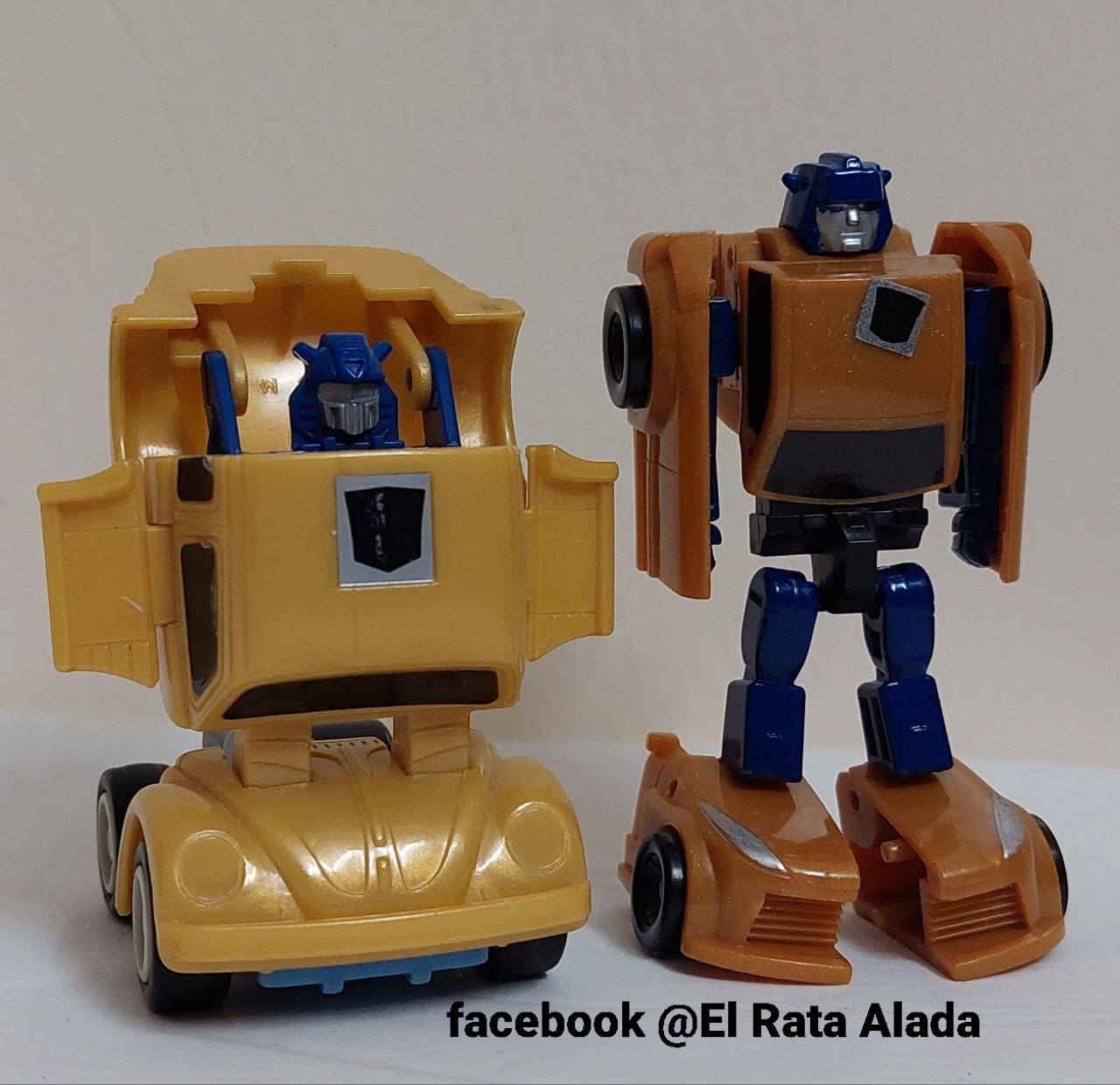 إضافة رائعة
Transformers Reveal The Shield Legends Class Gold Bumblebee/Goldbug

و عندي همين النسخة الأصلية إله من 1987 : )


**إذا كنت صاحب هذا الإعلان وتريد حذفه لأي سبب، رجاءا أرسل رسالة إلى الدعم الفني**