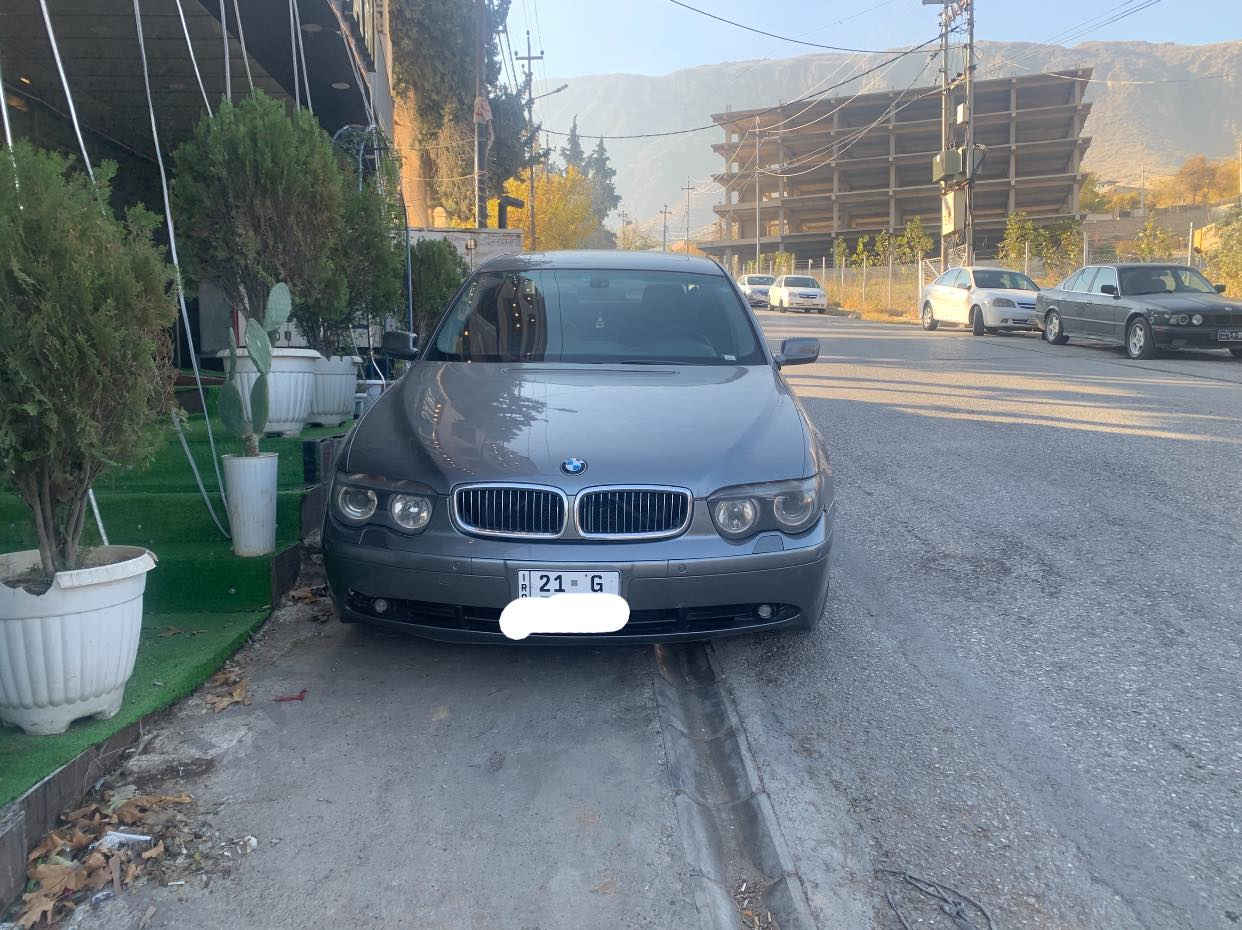 بي ام باخرة موديل 2002
رقم سليمانية تسجيل 2019 
باب قصير شفط 
خمس بردات 
ثلاجة
كشنات تدفئة تبريد امامي وخلفي 
حساسات امامية خلفية 
صبغ بنيد ودعامية لان جاردة بدون حادث 
سيارة جديدة 
السعر 150 
***********
