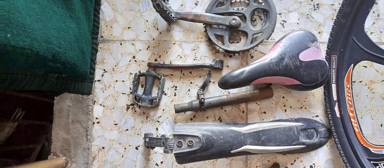 سلام عليكم شون الشباب الطيبه يتوفر غراض مال بايسكلات رياضي ابيع شلع ما ل
ابيع مفرد مكينه امامي كامله هيه ول بايدر زوج وكشن ومكاين خلفي ثنين وستاند ومنضومه مال بريكات ديسك وبوري مال كشن ويل كب كامل هوه وبوربرناته ومكينه ماته ياباني اصلي وعكرب هم وياهن وستيرن رياضي وبعد اكو غراض بل صور كدامكم ملاحظة تره بس سعر الويل ب 25 بدون لا مكينه ولا شي اخذته من صدريه قبل شهر بس اني ابيع شلعه كلهن سعر كل الغراض 50 وبيهن مجال بسيط للشراي الله شاهد جوه سوك بهواي دبيعهن روحو لصدريه وشوفو لسعار مكاني بغداد قرب جزيره بغداد السياحيه للتواصل عل رقم *********** ماعندي توصيل تجي تشوف وتاخذ
