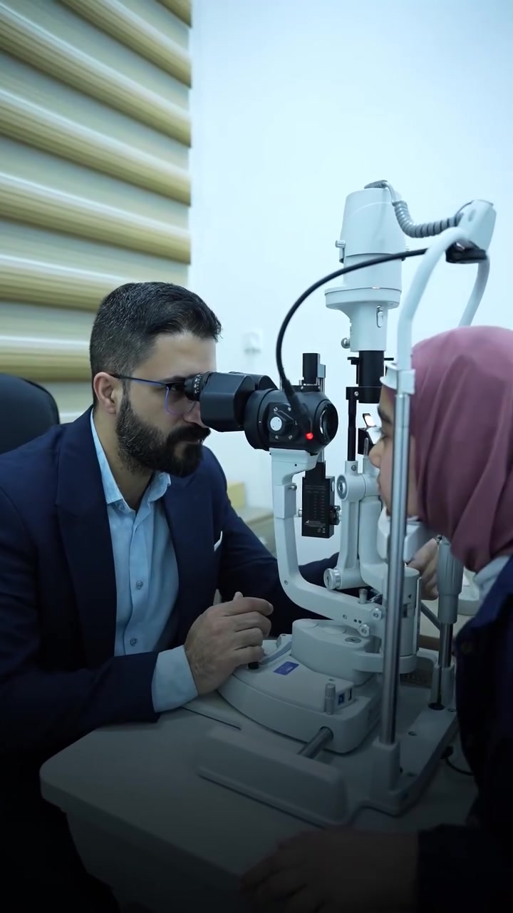 يُعلن الدكتور قاسم
اختصاصي طب وجراحة العيون
عن تواجده في عيادته
🗓 يوم الأربعاء
📍 العنوان:
الحصوة – قرب مرطبات التفاحة الحمراء
مجمع عالم الطب التخصصي
📞 للحجز والاستفسار(***********)
