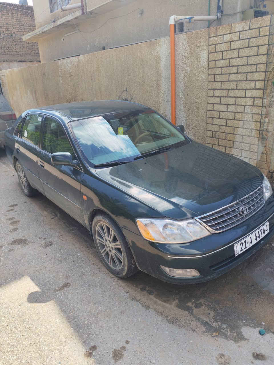 السلام عليكم افلون 2002 👑
السياره مصبوغه عام جمالية وصارت مكفوله سابقاً
صارت عدنه بيهه طخه بلجاملغ الخلفي فقط السياره
كلشي بيهه شغال من كهربائيات تبريد تدفئه صدر تخم تاير 
محرك كير كله مفول محرك سته ياكل التبليط  وانتو تعرفون بعد مواصفات الافلون ميحتاج اشرح عله الراحه والرزانه
العنوان : واسط الصويرة 
السعر : 88 وبيهه مجال 
لالستفسار : ***********
