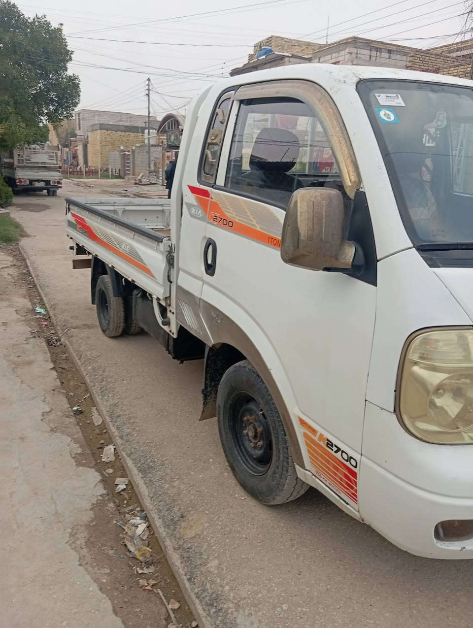 سياره كيا حمل للبيع موديل 2012 كفاله عامه رقم بغداد الجديدً سنويه 2031 داخله هزه وفحص محرك كير اكسل تخم تايرات سياره حلوة مال جناي شرط  كهربائيات كلهة شغالة مكان ناصريه قضاء شطره رقم السياره حلو مميز شراي يتصل رقم ‭***********
