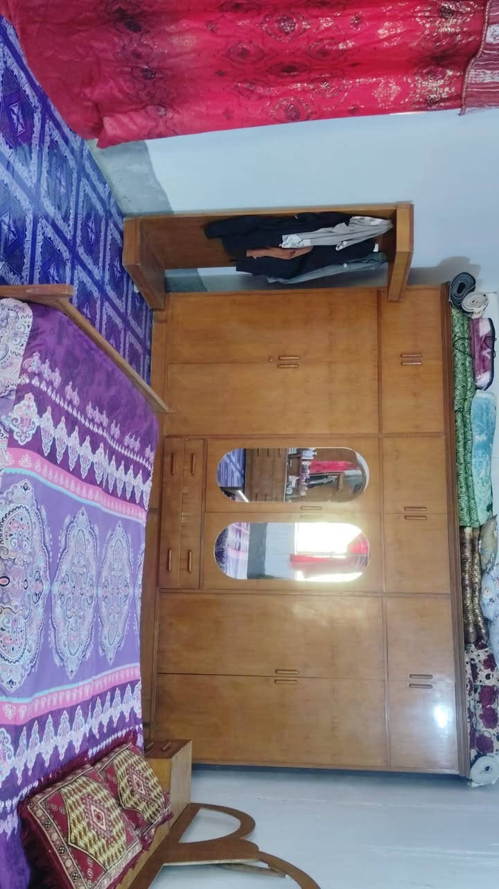 السلام عليكم غرفه صاج تسكام نضيفه وال كنتور كلش نضيف ومرايه وزواويه ماعدا ميز الجربايه مرايته مكسوره الله يشهد كلش نضيف تكمه  واريد ابيعه غرض انتقالي مكاني مفرك النجف عمود٣٥٠اريده ب ٤٢٥لي تعجبه يتفضل خاص


**إذا كنت صاحب هذا الإعلان وتريد حذفه لأي سبب، رجاءا أرسل رسالة إلى الدعم الفني**
